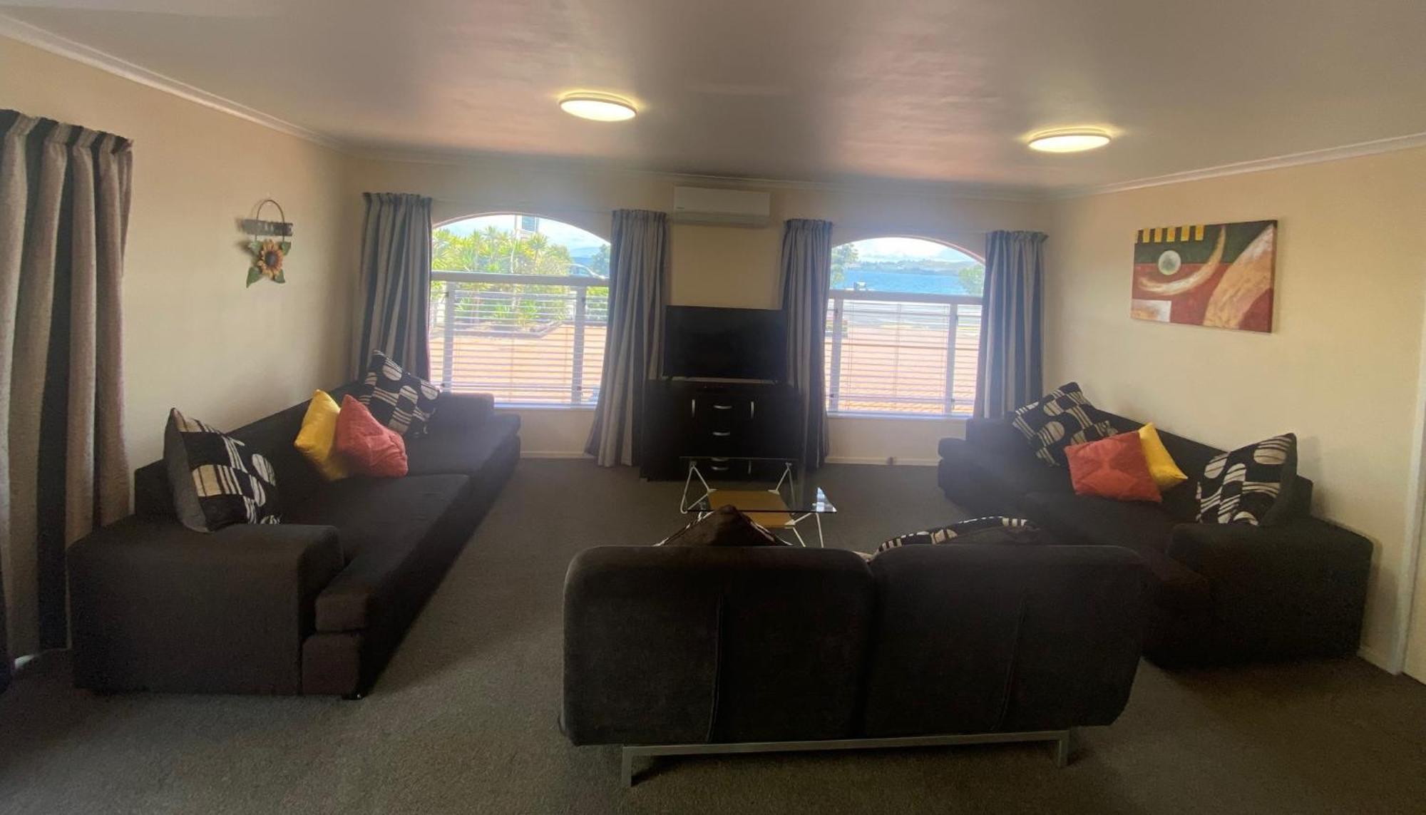 Lakeside Taupo Motel Exterior photo