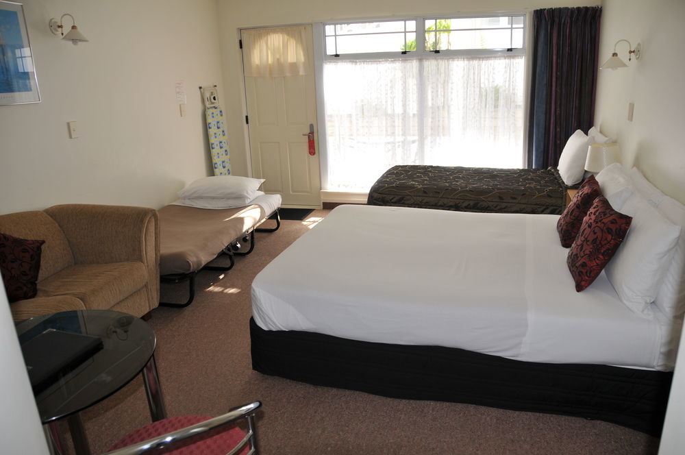 Lakeside Taupo Motel Exterior photo