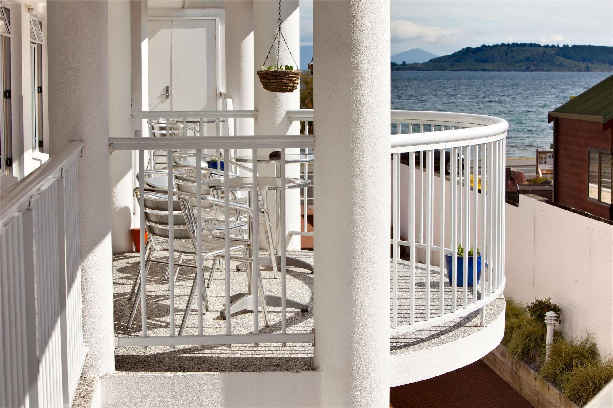Lakeside Taupo Motel Exterior photo